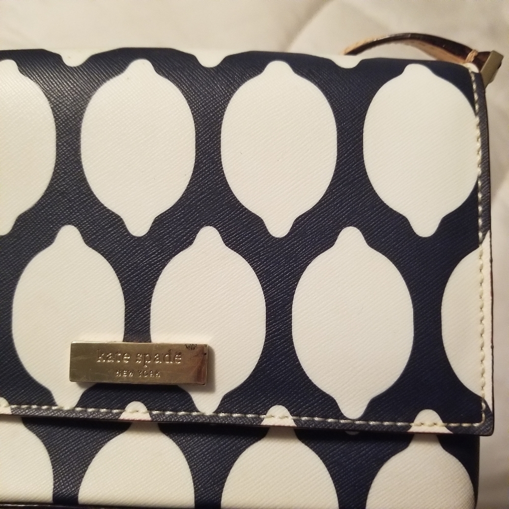 Kate Spade Lemons crossbody - Picture 8 of 11